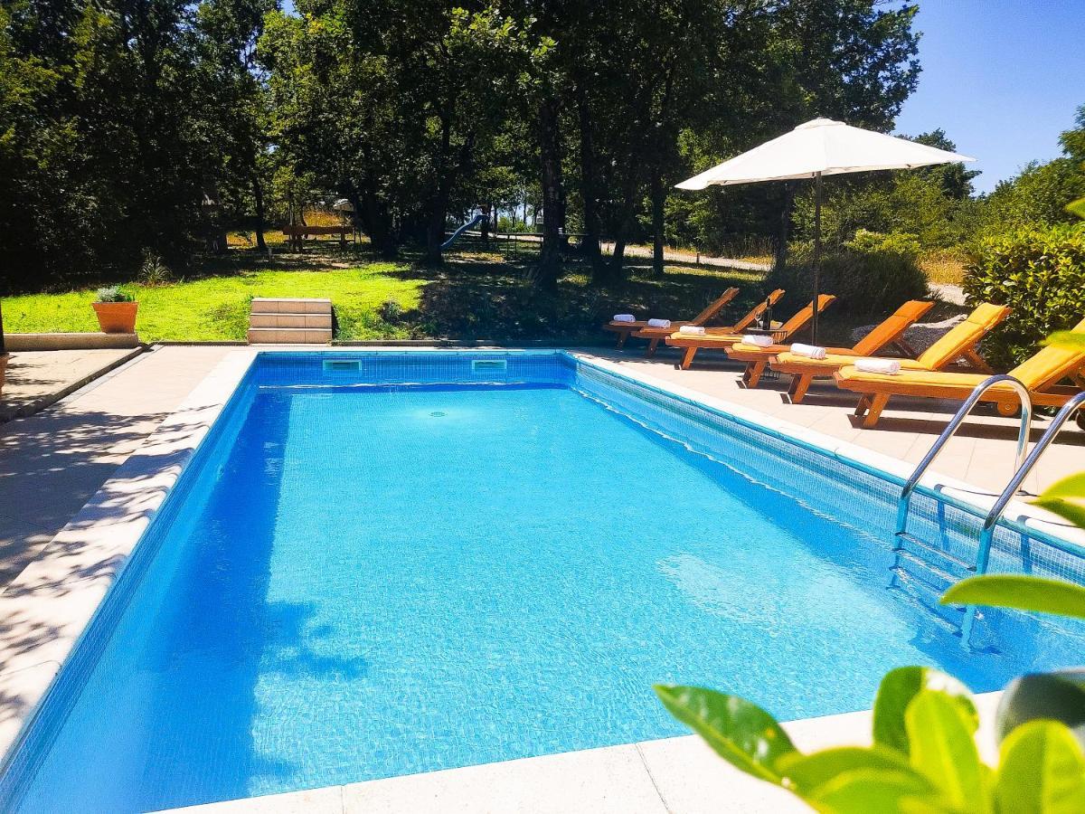 לאבין Villa Nika מראה חיצוני תמונה