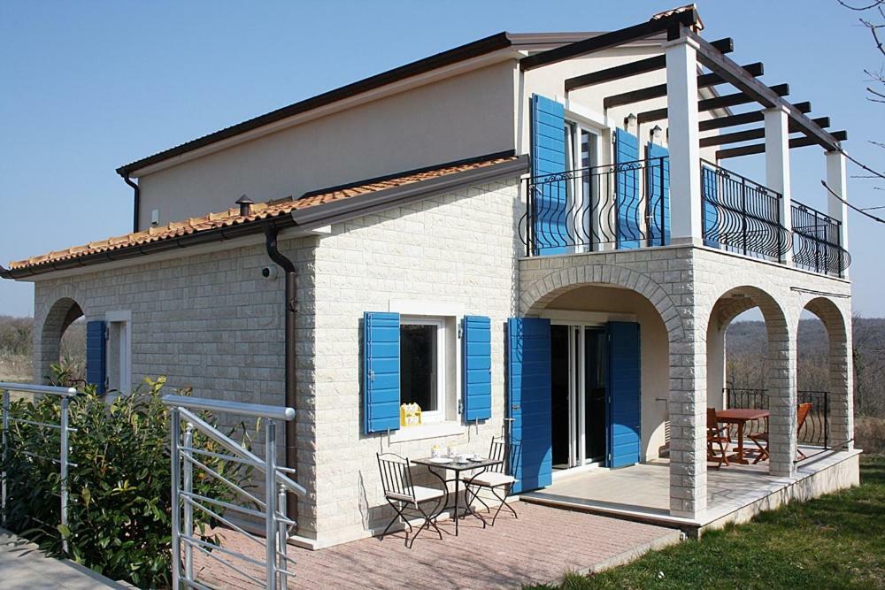 לאבין Villa Nika מראה חיצוני תמונה