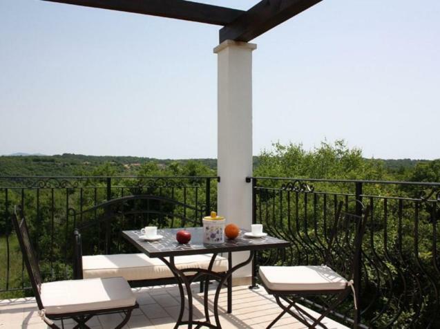 לאבין Villa Nika מראה חיצוני תמונה