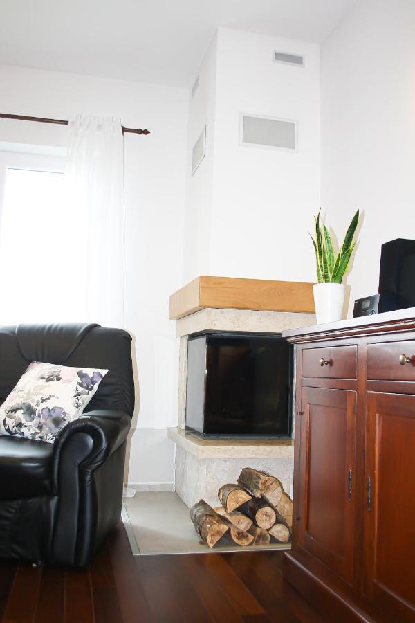 לאבין Villa Nika מראה חיצוני תמונה